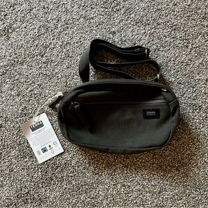 NWT Terra Thread Cadera Fanny Pack Charcoal Gray